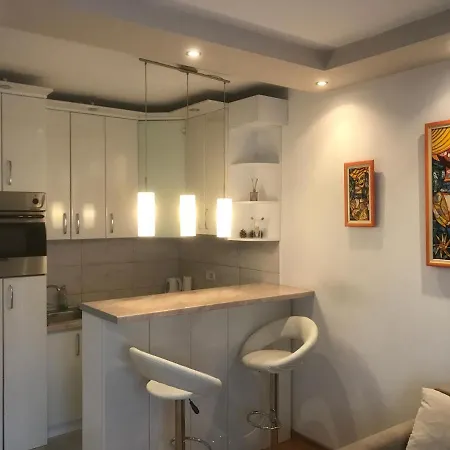 Stojanovic R Apartament *