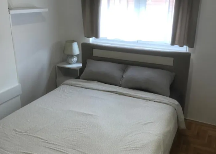 Daire Stojanovic R *