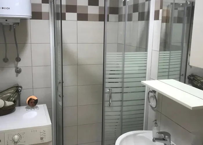 Stojanovic R Daire *